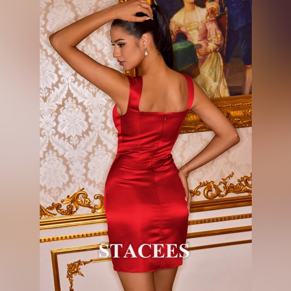 Sheath/Column Square Neckline Short/Mini Satin Homecoming Prom Dress Red size 4 - Picture 2 of 4